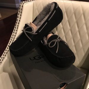 Ugg Men’s Olsen Moccasin size 11, Black